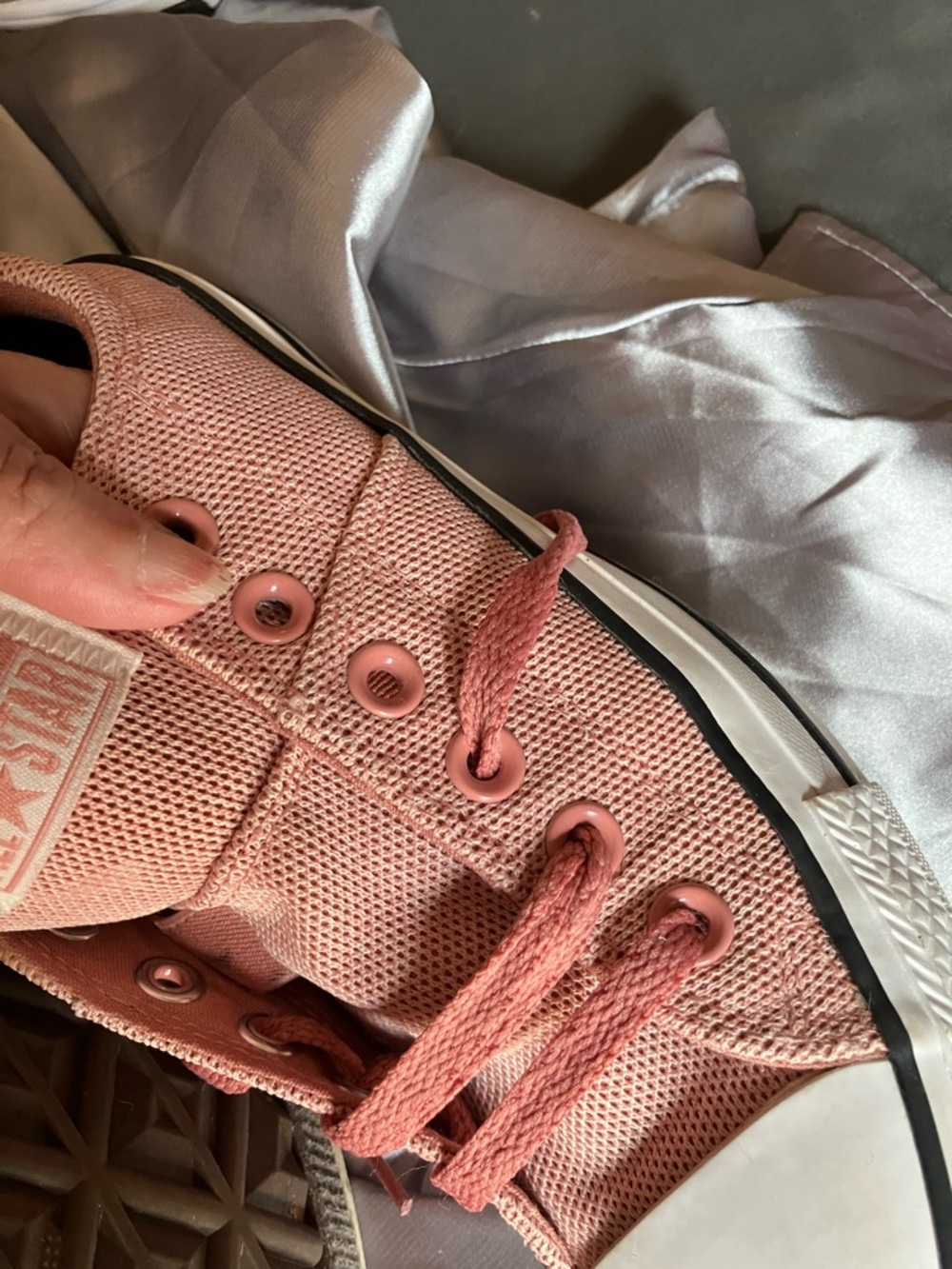 Converse Size 7 Coral Pink Low Top Sneakers - Picture 5 of 11